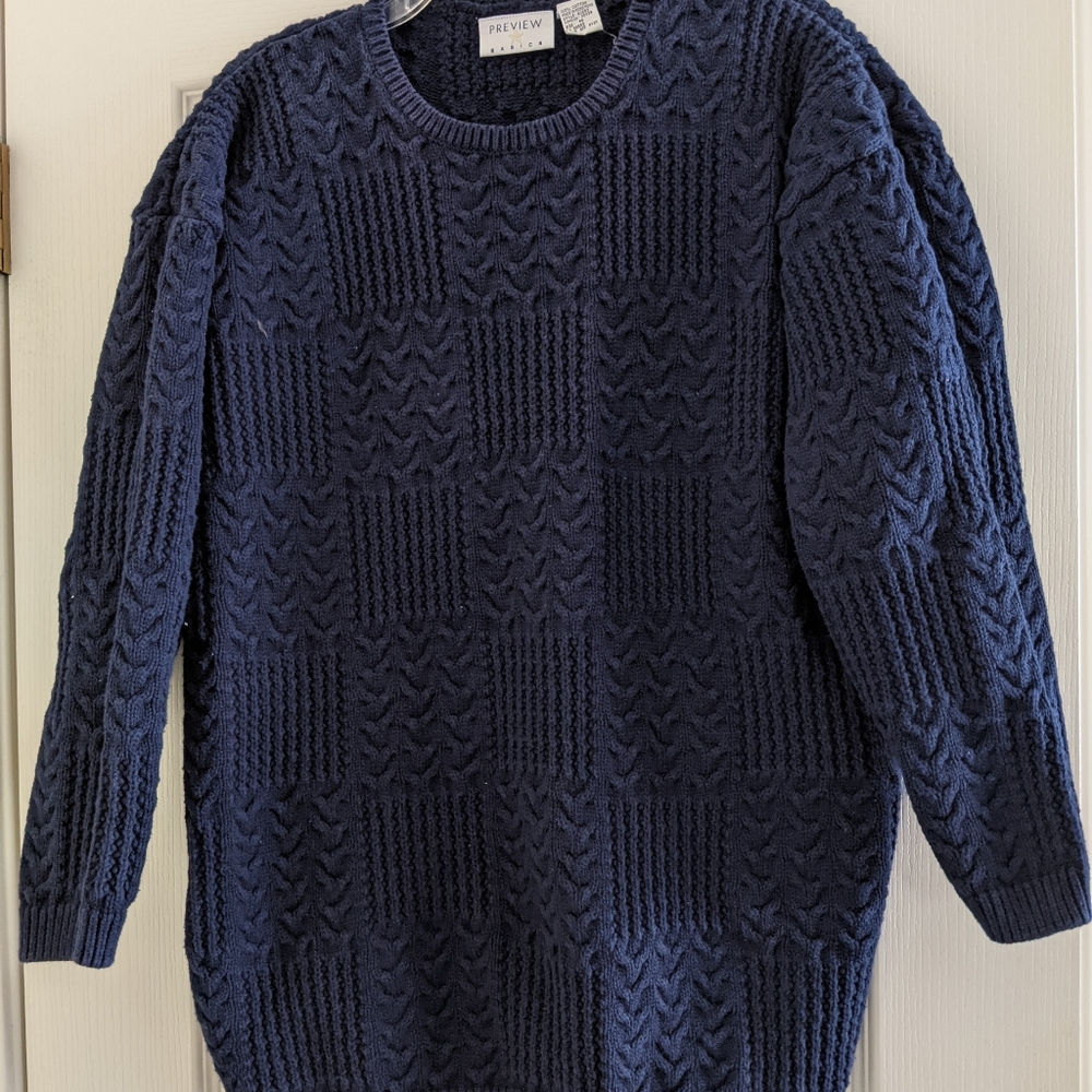 Navy blue cable knit sweater size Med